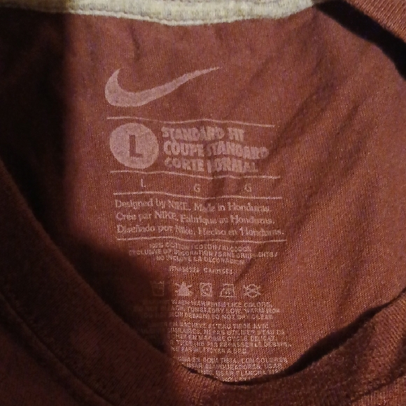 Nike Maroon Standard Fit T-Shirt - Picture 2 of 3
